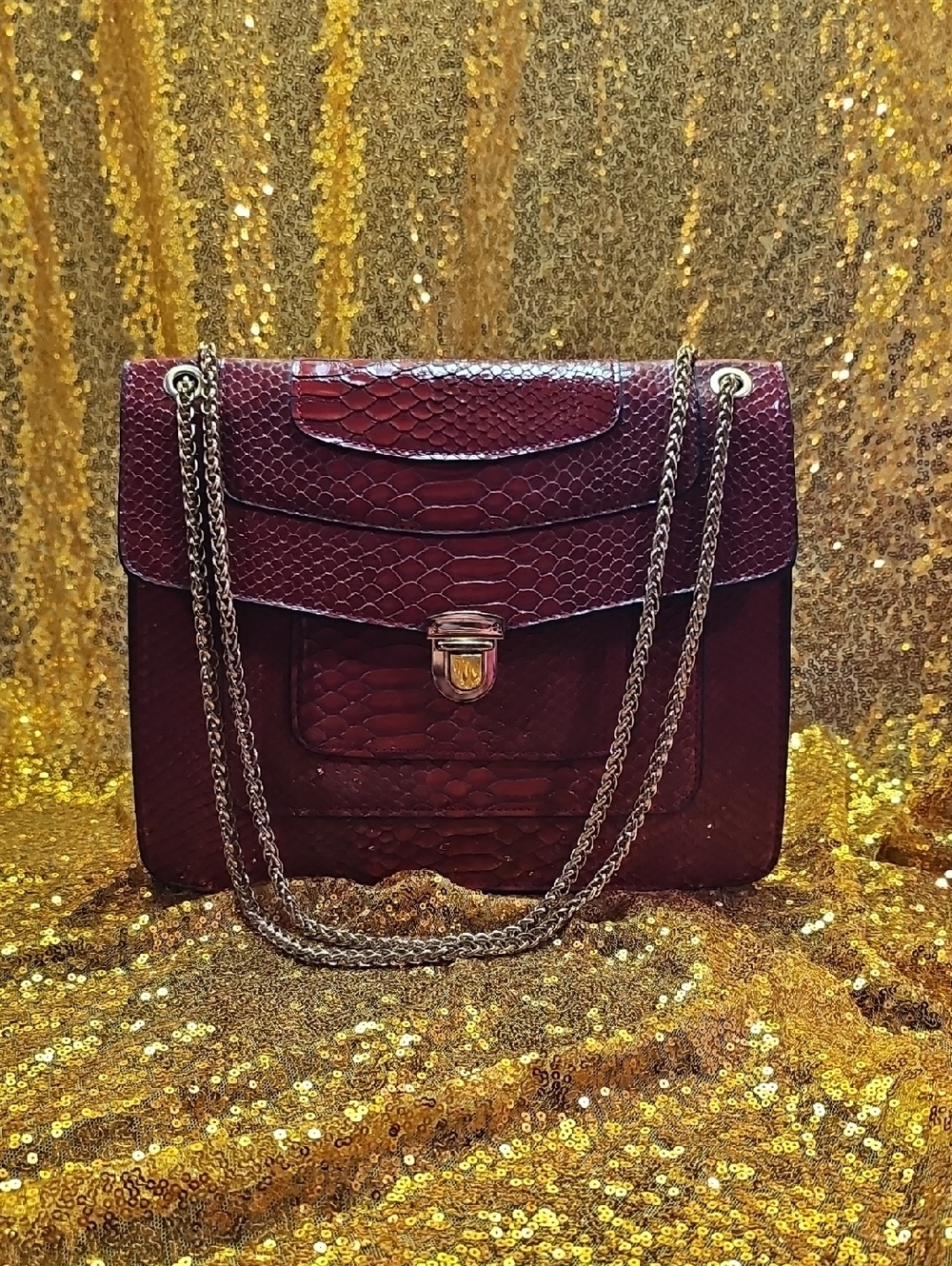 O Mellow World Snake Skin Beautify Red Patent Vegan Leather Purse